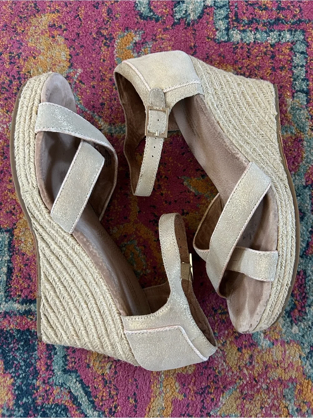 Toms women’s taupe
